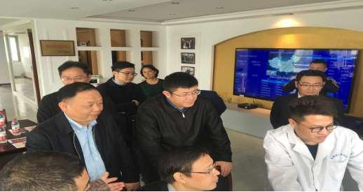 ���Қgӭ����ʡ�l(w��i)��ί�hί��(sh��)ӛ����ǰ�I(l��ng)��(d��o)һ���W�Rʏ��ʥ���ڿƼ����޹�˾�{(di��o)��ָ��(d��o)����